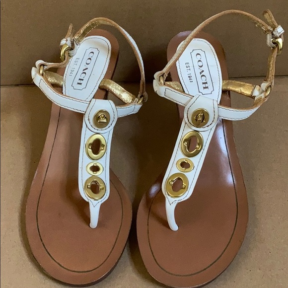 🆕 Coach sandals, size 6B - Picture 2 of 16